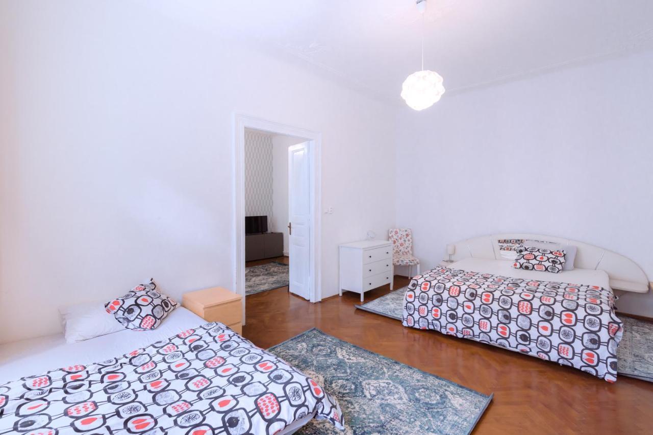 Apartments Vezenska Prague Extérieur photo