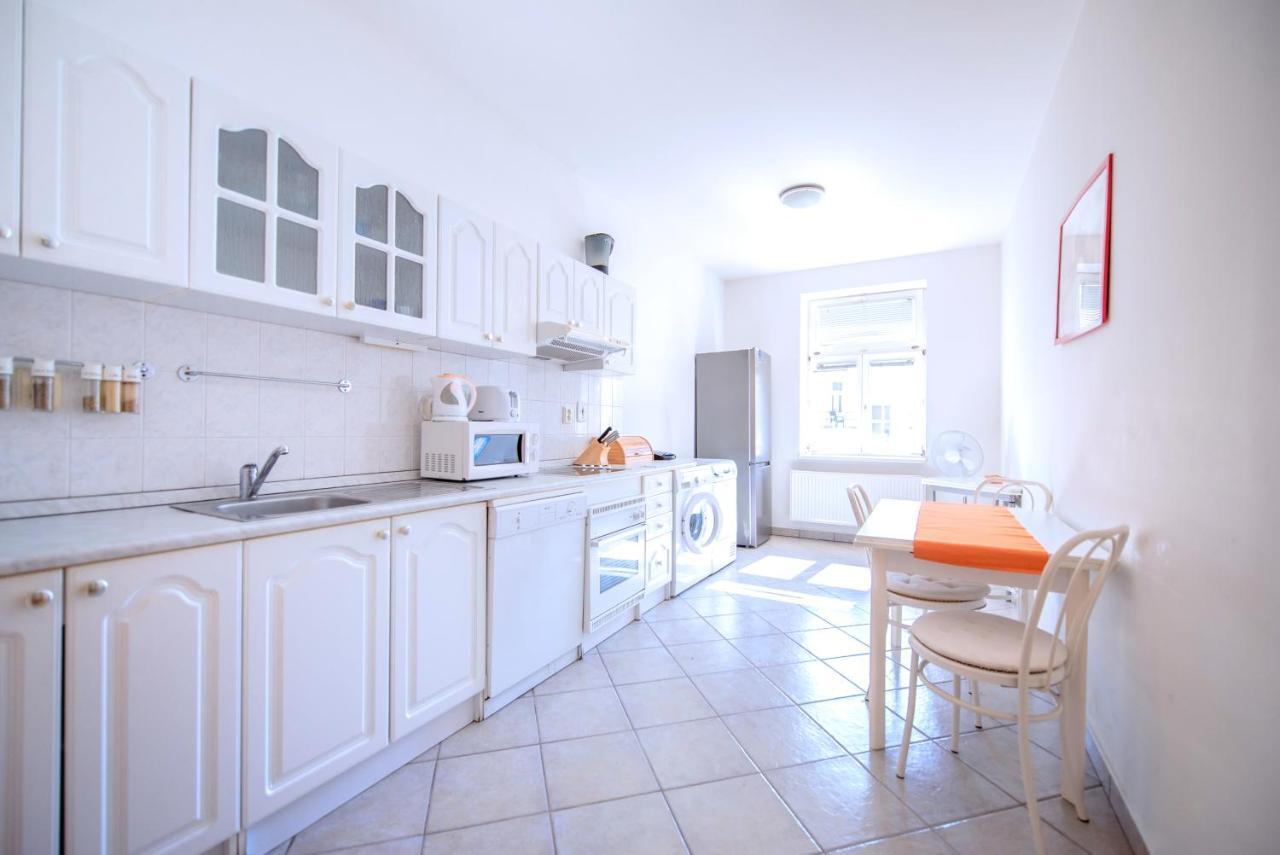 Apartments Vezenska Prague Extérieur photo